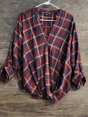 HYFVE Burgundy Plaid Button-Front Twist Hem Top